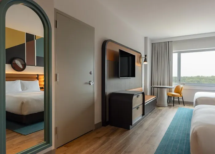 Hotel Hyatt Centric Chicago Ohare 4*