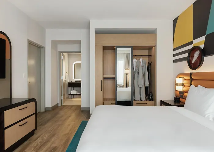 Hotel Hyatt Centric Chicago Ohare 4*