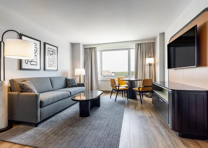 Hyatt Centric Chicago Ohare 4*